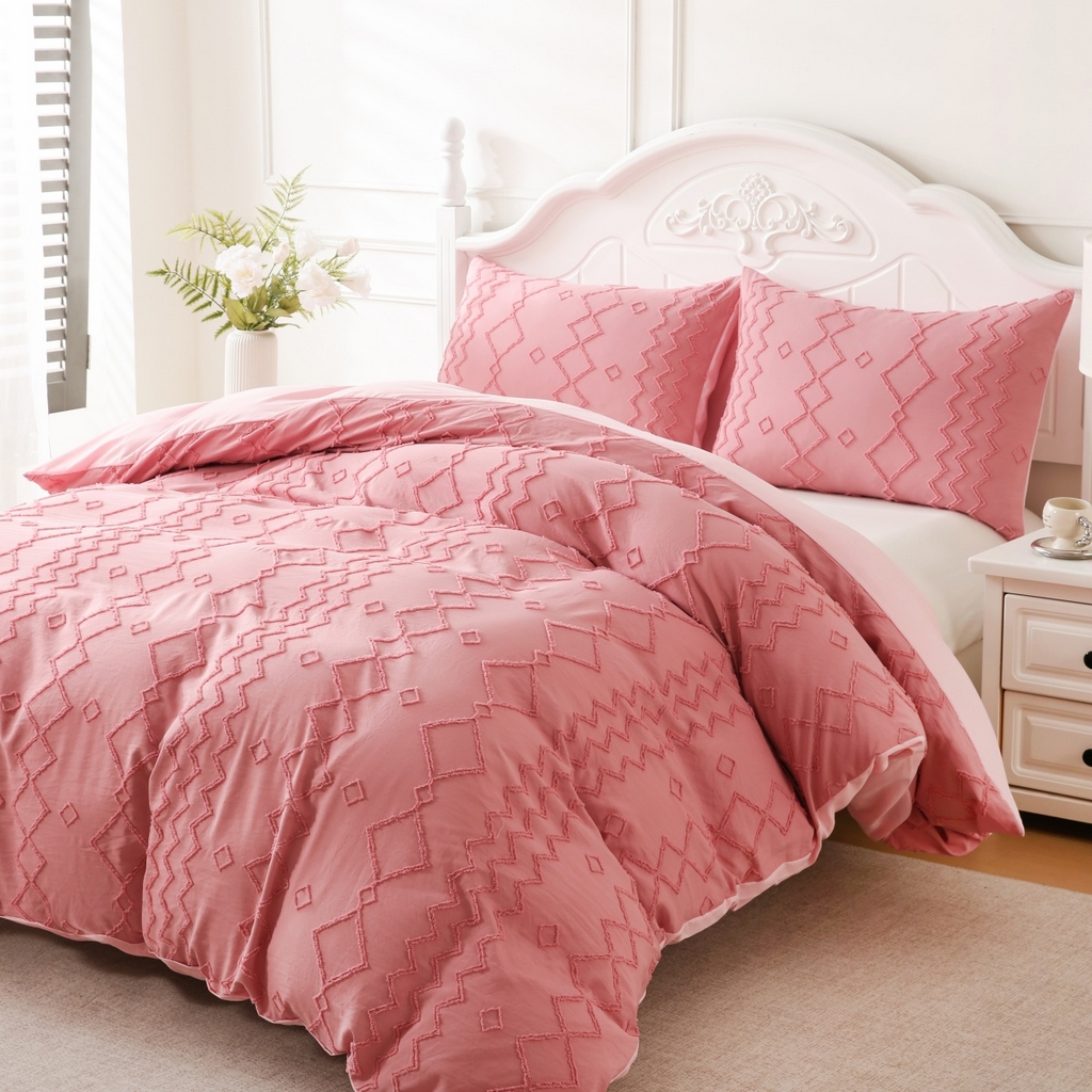 91家纺网 家纺一手货源 找家纺 子不语家纺2025新款跨境外贸 剪花簇绒纯色三件套亚马逊Temu速卖 通Shein沃尔玛专供 菱形波浪粉