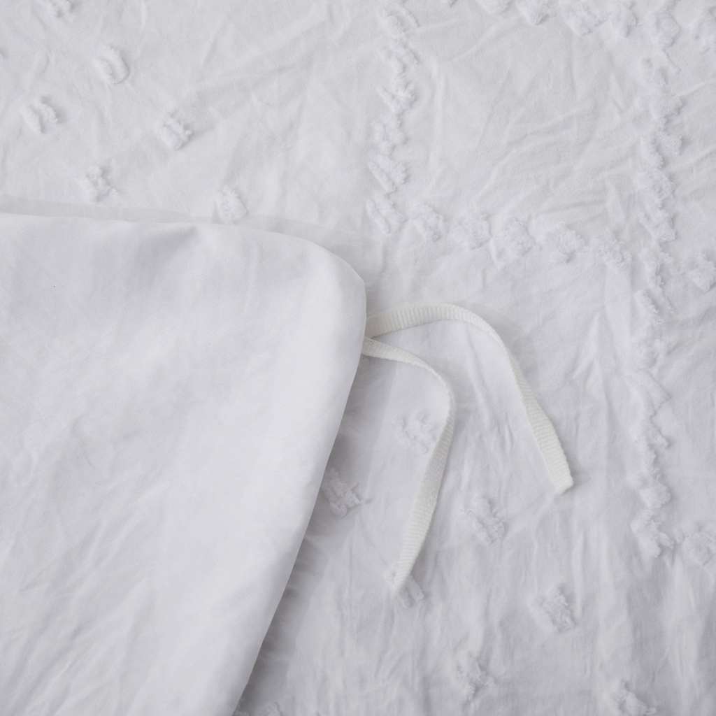 91家纺网 家纺一手货源 找家纺 子不语家纺2025新款跨境外贸 剪花簇绒纯色三件套亚马逊Temu速卖 通Shein沃尔玛专供 菱形竖条白