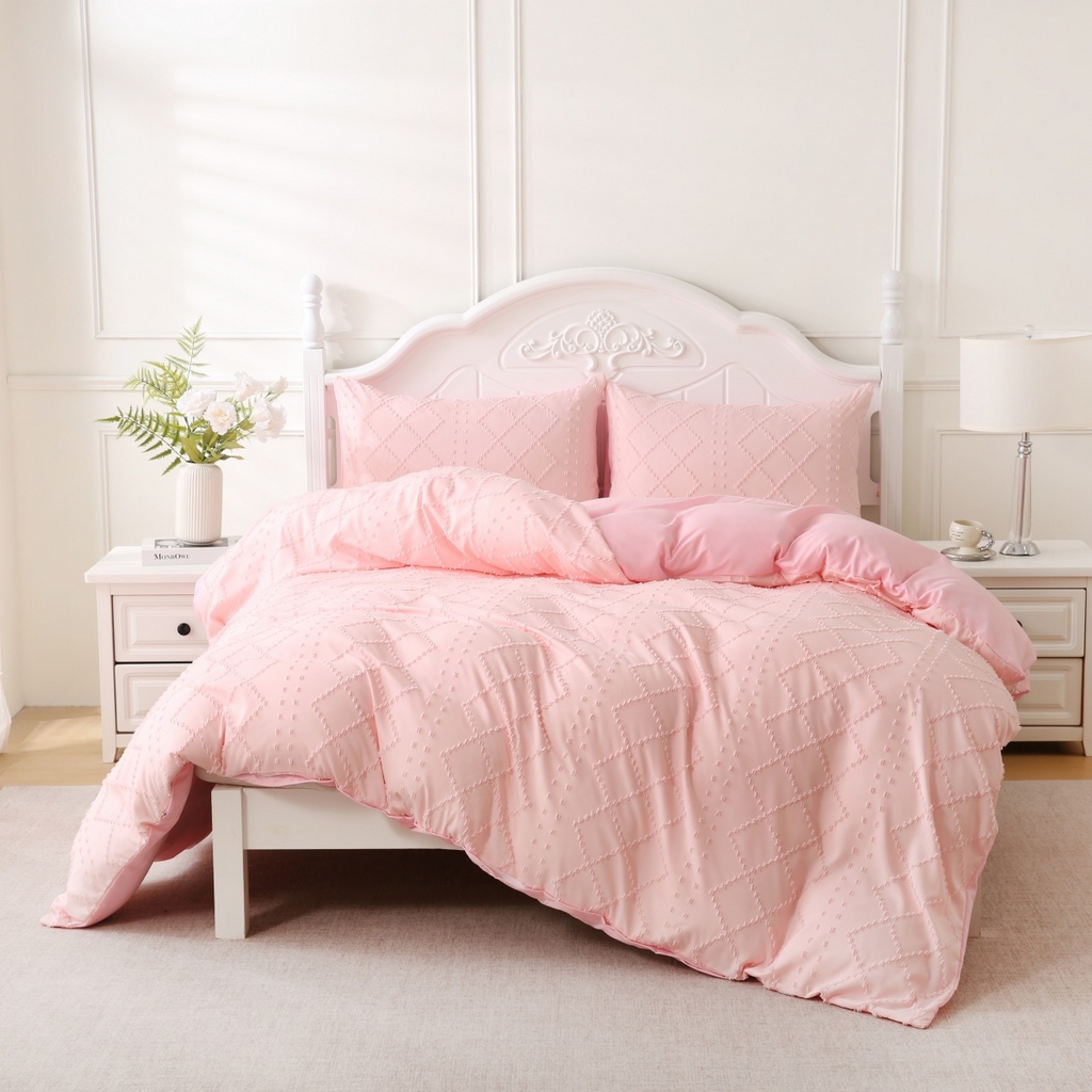 91家纺网 家纺一手货源 找家纺 子不语家纺2025新款跨境外贸 剪花簇绒纯色三件套亚马逊Temu速卖 通Shein沃尔玛专供 菱形竖条粉