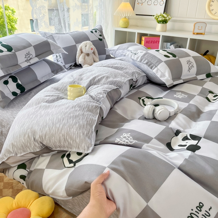 91家纺网 家纺一手货源 找家纺 简冠家纺 2024直播爆款北欧风亲肤植物羊绒磨毛四件套 熊猫格