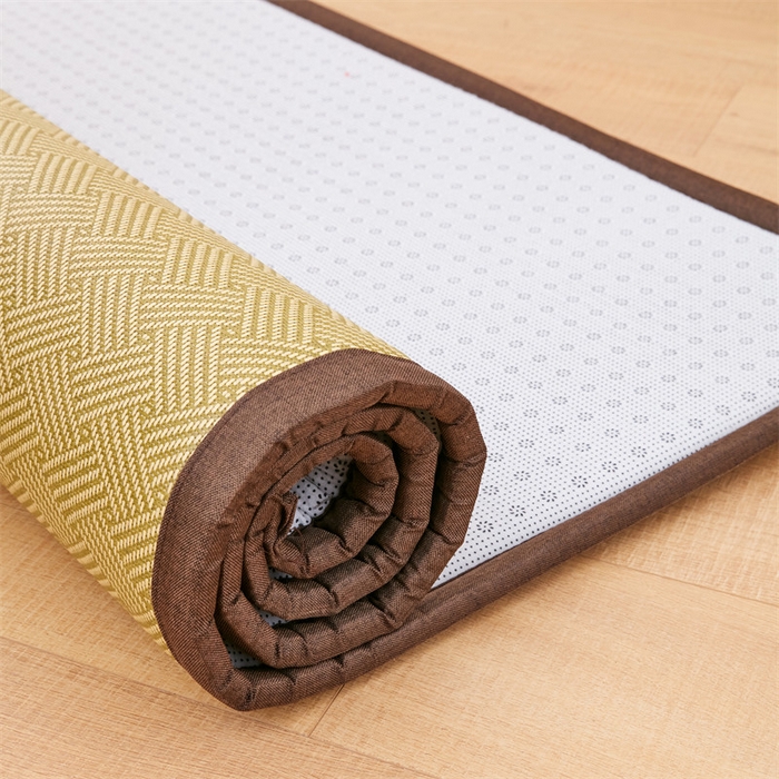 91家纺网 家纺一手货源 找家纺 北辰 2025新款凉席多功能地垫床垫床边垫打地铺神器 藤编地垫-饼干花-绿