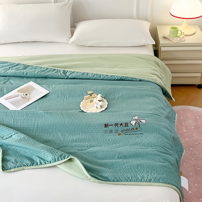 91家纺网 家纺一手货源 找家纺 VIP被业 2025新款新一代大豆泡泡纱夏被水洗棉大豆夏被 牛油果绿