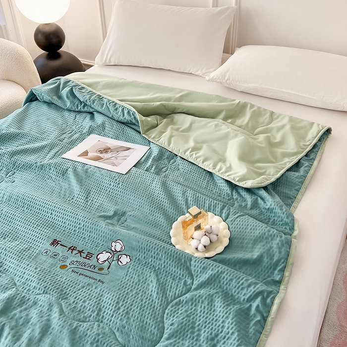 91家纺网 家纺一手货源 找家纺 VIP被业 2025新款新一代大豆泡泡纱夏被水洗棉大豆夏被 牛油果绿