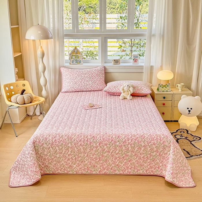 91家纺网 家纺一手货源 找家纺 （总）北辰 2025新款可水洗针织棉印花款夹棉床盖   床盖三件套