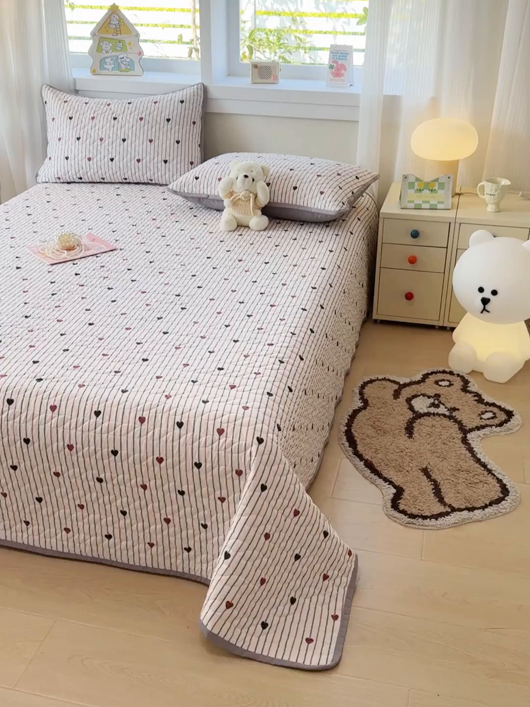 91家纺网 家纺一手货源 找家纺 北辰 2025新款可水洗针织棉印花款夹棉床盖   床盖三件套 春物生