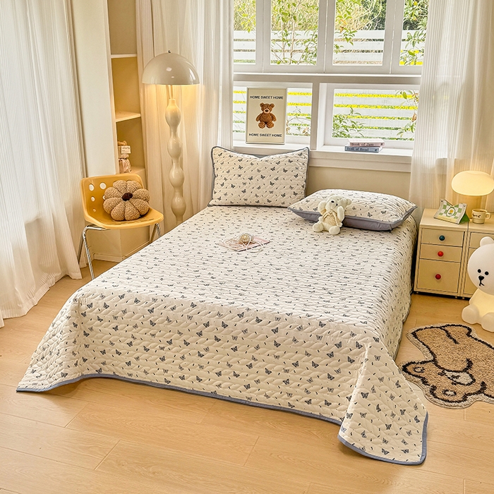 91家纺网 家纺一手货源 找家纺 北辰 2025新款可水洗针织棉印花款夹棉床盖   床盖三件套 梦星河