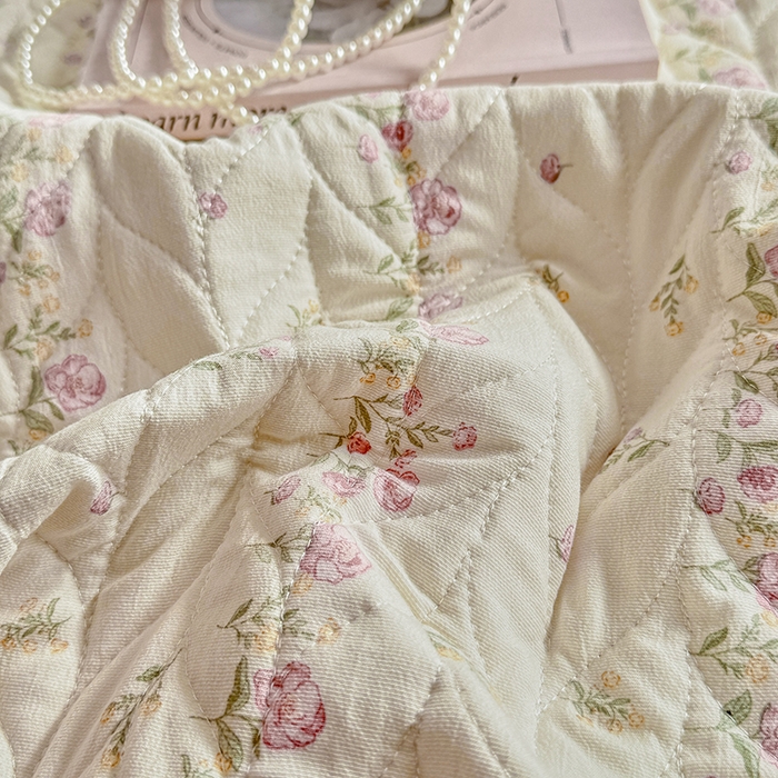 91家纺网 家纺一手货源 找家纺 北辰 2025新款可水洗针织棉印花款夹棉床盖   床盖三件套 夏日蔷薇