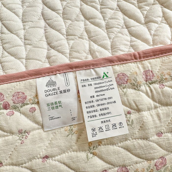 91家纺网 家纺一手货源 找家纺 北辰 2025新款可水洗针织棉印花款夹棉床盖   床盖三件套 夏日蔷薇