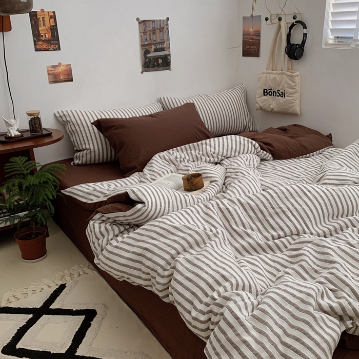 91家纺网 家纺一手货源 找家纺 （总）柚可家居 2024新款40支色织条纹提花咖啡条纹水洗棉四件套（送手提袋）