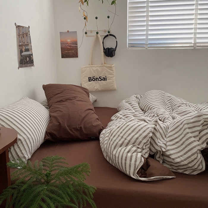 91家纺网 家纺一手货源 找家纺 （总）柚可家居 2024新款40支色织条纹提花咖啡条纹水洗棉四件套（送手提袋）