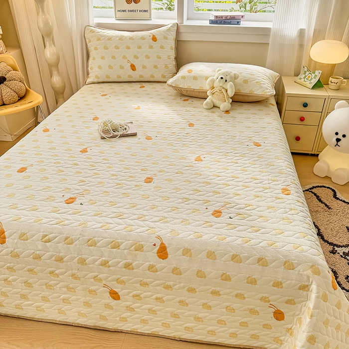 91家纺网 家纺一手货源 找家纺 北辰 2025新款可水洗针织棉印花款夹棉床盖   床盖三件套 小圆满