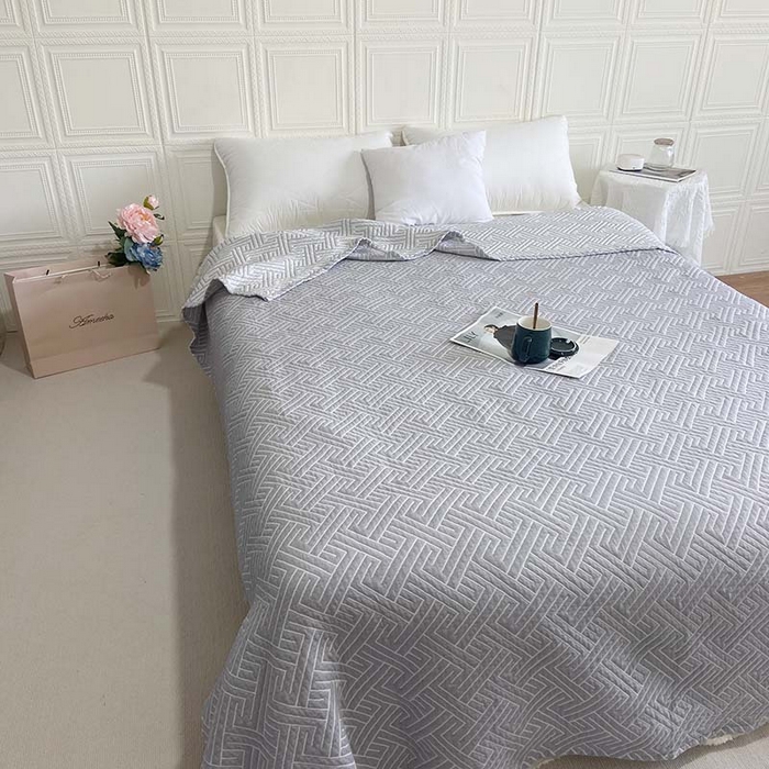 91家纺网 家纺一手货源 找家纺 卡奥家纺 2025新款水洗全棉四层纱盖毯毛巾被夏凉被  围城-灰