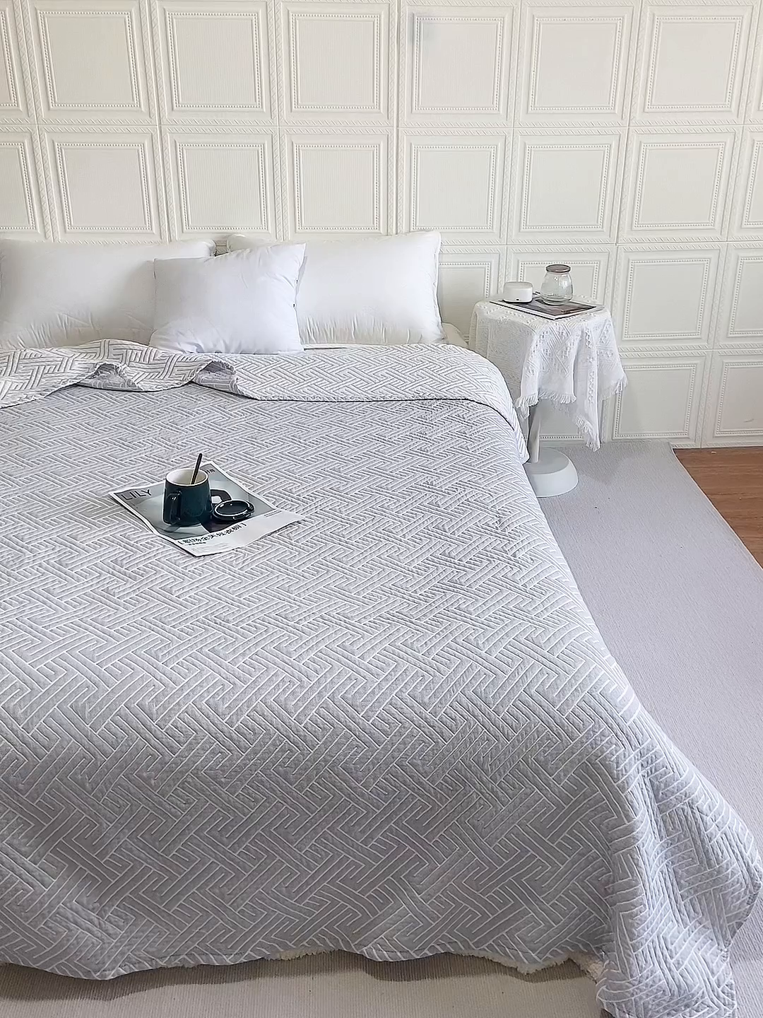 91家纺网 家纺一手货源 找家纺 卡奥家纺 2025新款水洗全棉四层纱盖毯毛巾被夏凉被  围城-灰