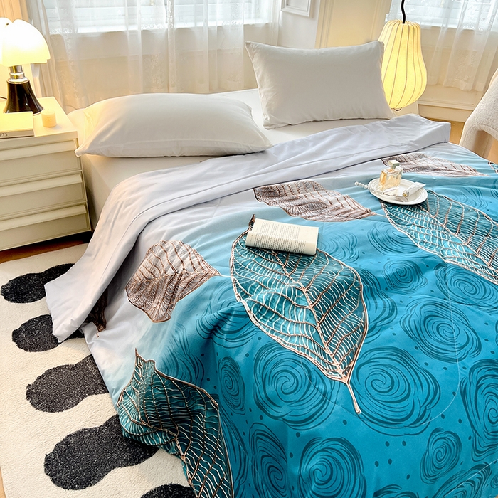 91家纺网 家纺一手货源 找家纺 VIP被业 2025新款外贸印花夏被 蓝色妖姬