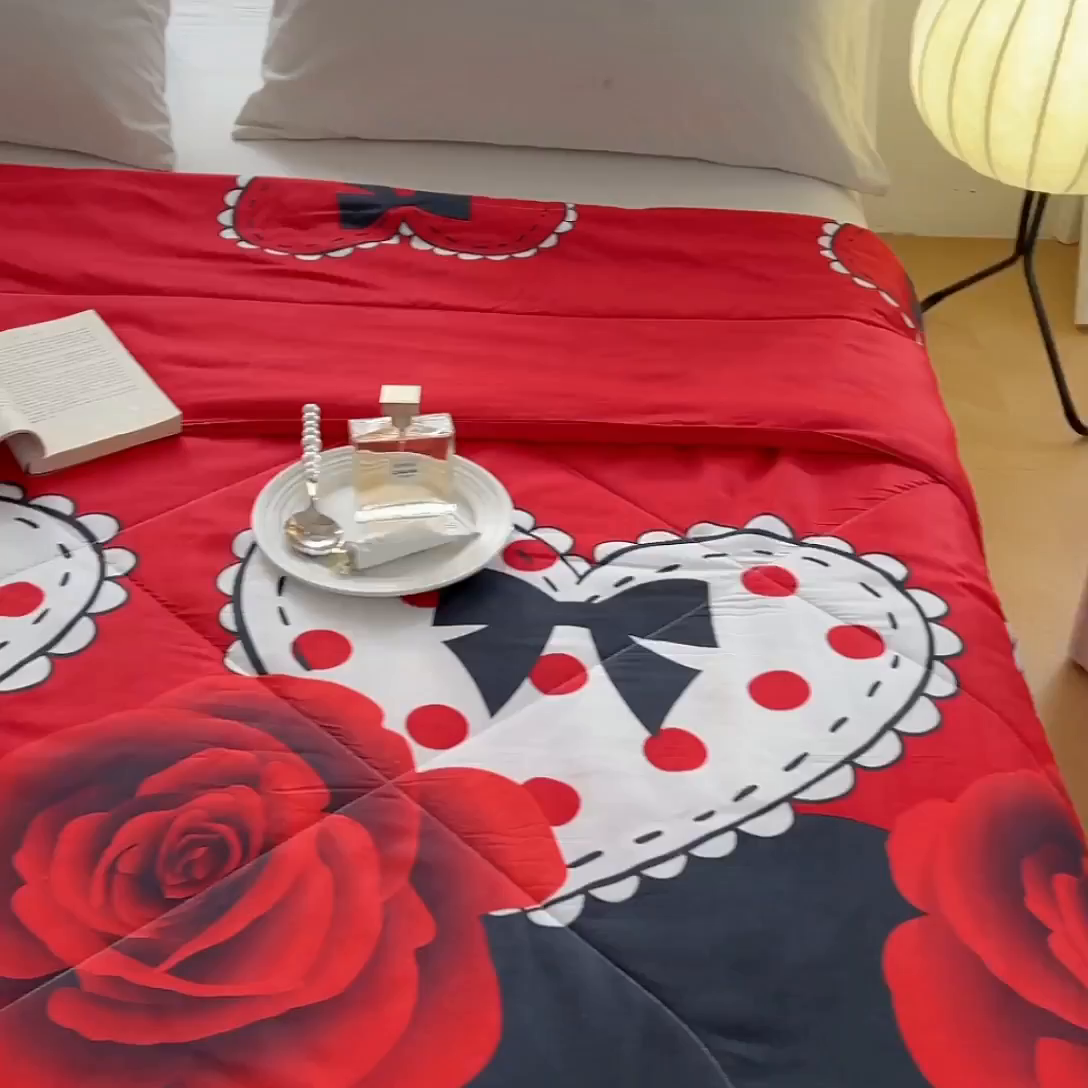 91家纺网 家纺一手货源 找家纺 VIP被业 2025新款外贸印花夏被 热恋