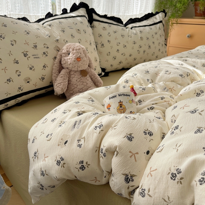 91家纺网 家纺一手货源 找家纺 繁花家居 2025新款云感木棉花边款法式印花四件套 黑珍珠