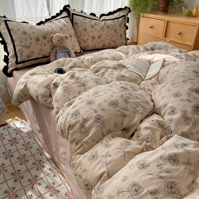 91家纺网 家纺一手货源 找家纺 繁花家居 2025新款云感木棉花边款法式印花四件套 夜皇后