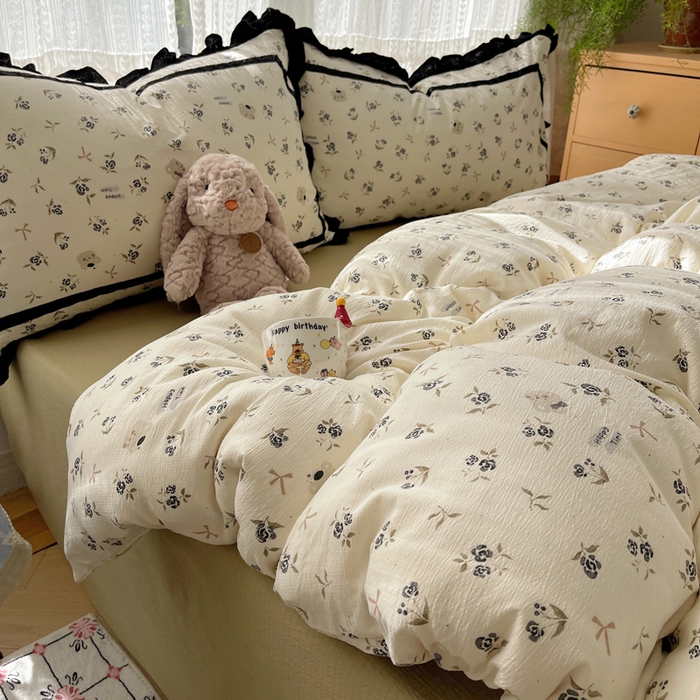 91家纺网 家纺一手货源 找家纺 繁花家居 2025新款云感木棉花边款法式印花四件套 黑珍珠