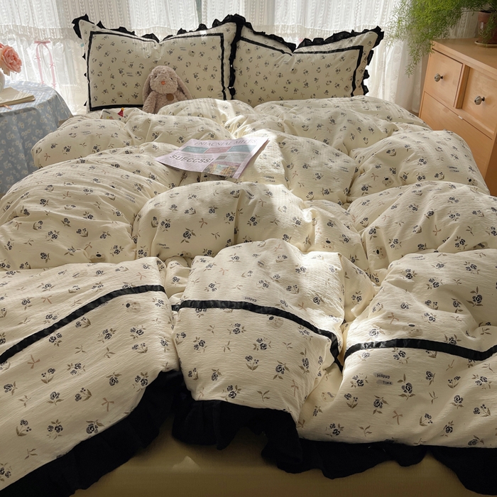 91家纺网 家纺一手货源 找家纺 繁花家居 2025新款云感木棉花边款法式印花四件套 黑珍珠