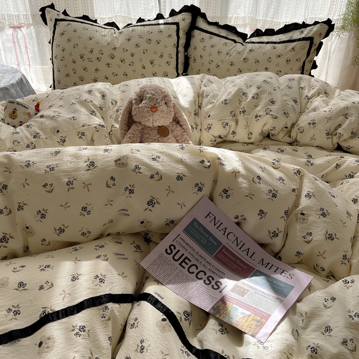 91家纺网 家纺一手货源 找家纺 繁花家居 2025新款云感木棉花边款法式印花四件套 黑珍珠