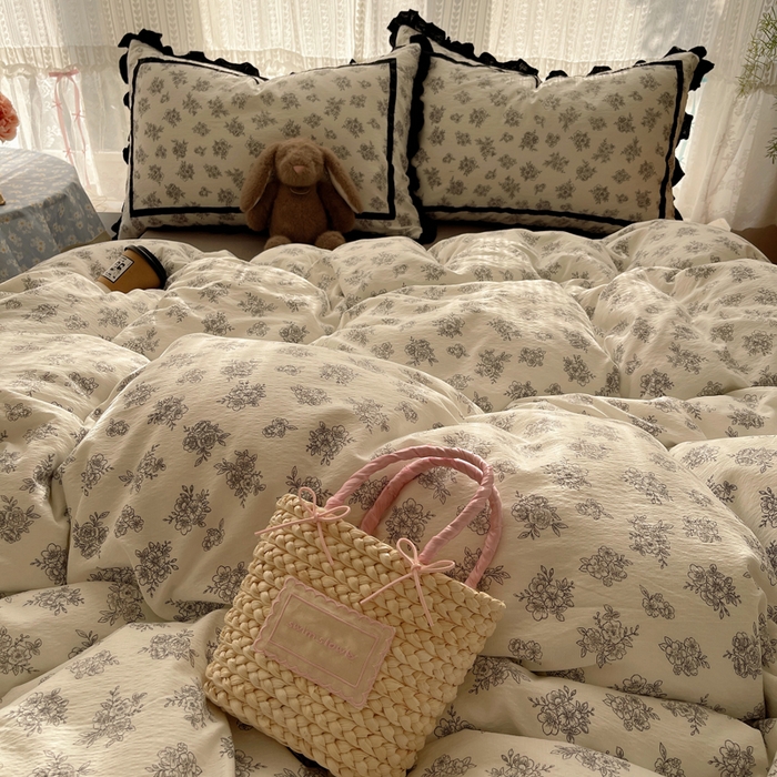 91家纺网 家纺一手货源 找家纺 繁花家居 2025新款云感木棉花边款法式印花四件套 虞美人