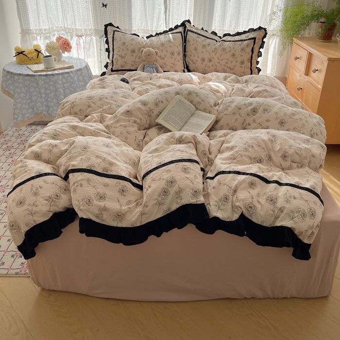 91家纺网 家纺一手货源 找家纺 繁花家居 2025新款云感木棉花边款法式印花四件套 夜皇后