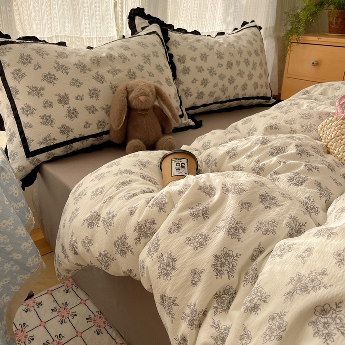 91家纺网 家纺一手货源 找家纺 繁花家居 2025新款云感木棉花边款法式印花四件套 虞美人