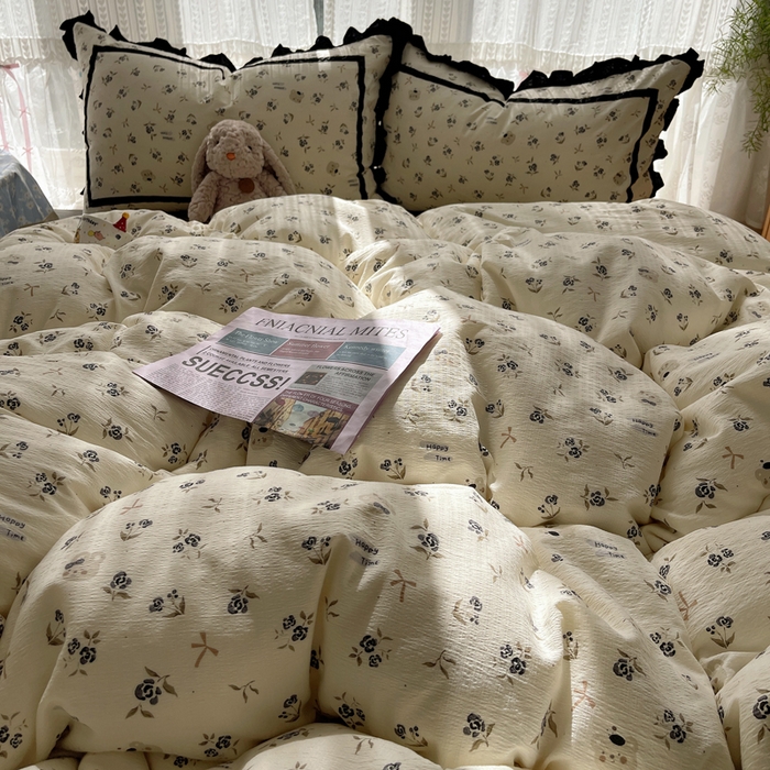 91家纺网 家纺一手货源 找家纺 繁花家居 2025新款云感木棉花边款法式印花四件套 黑珍珠