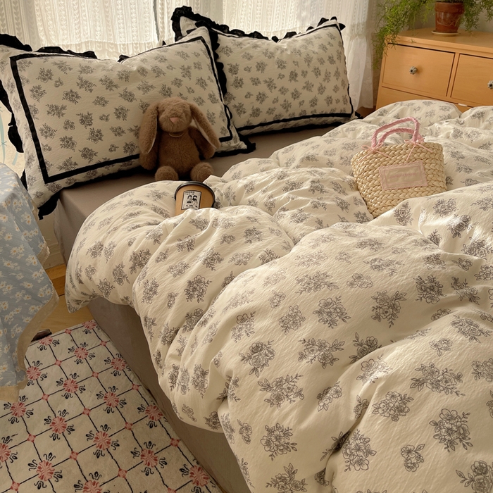 91家纺网 家纺一手货源 找家纺 繁花家居 2025新款云感木棉花边款法式印花四件套 虞美人