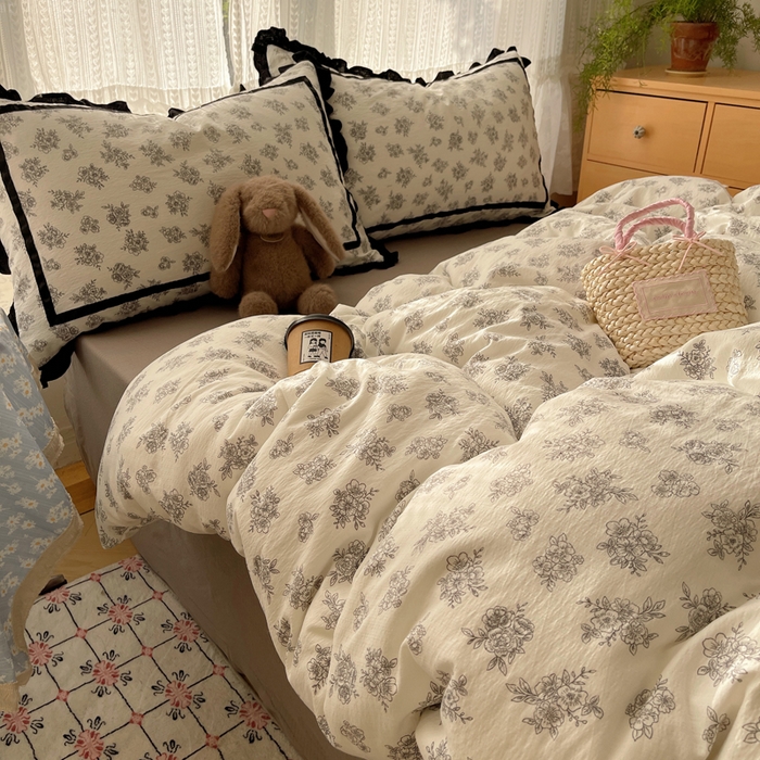 91家纺网 家纺一手货源 找家纺 繁花家居 2025新款云感木棉花边款法式印花四件套 虞美人