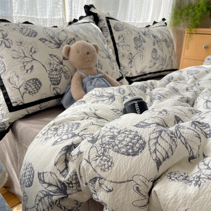 91家纺网 家纺一手货源 找家纺 繁花家居 2025新款云感木棉花边款法式印花四件套 常青藤