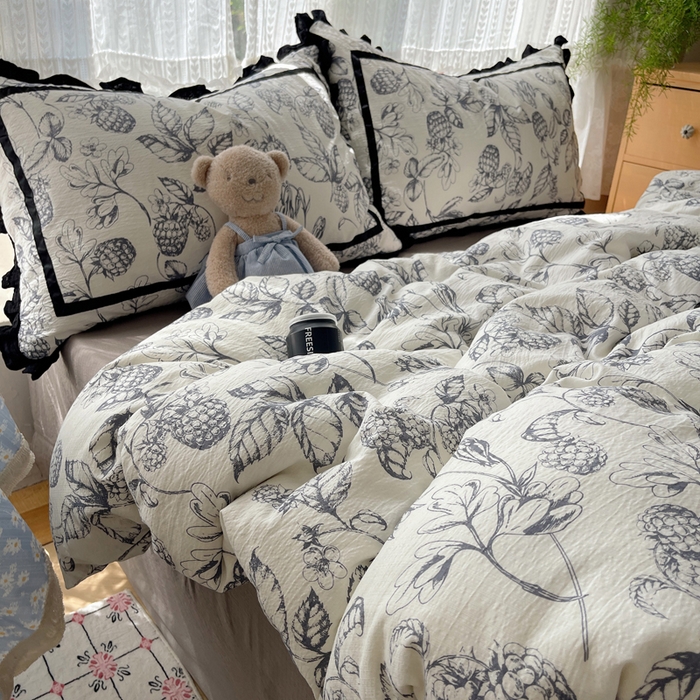 91家纺网 家纺一手货源 找家纺 繁花家居 2025新款云感木棉花边款法式印花四件套 常青藤