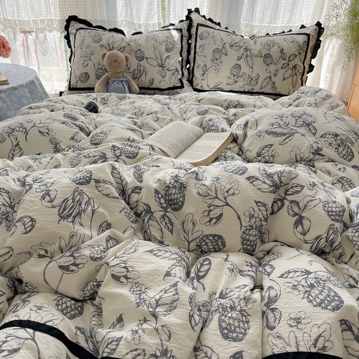 91家纺网 家纺一手货源 找家纺 繁花家居 2025新款云感木棉花边款法式印花四件套 常青藤