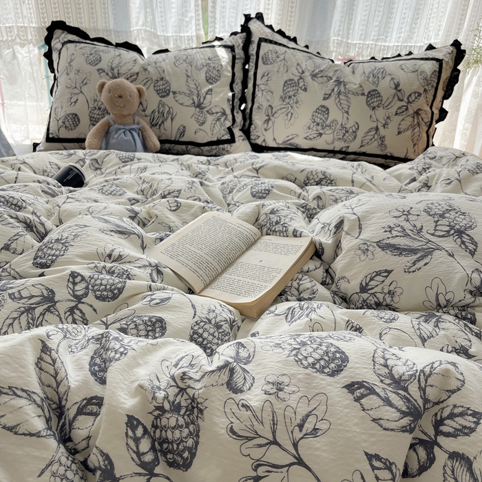 91家纺网 家纺一手货源 找家纺 繁花家居 2025新款云感木棉花边款法式印花四件套 常青藤