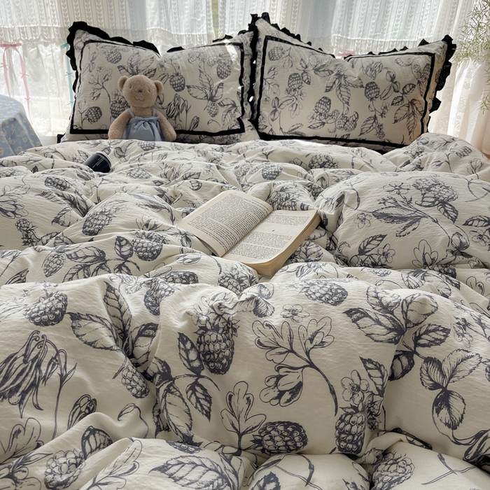 91家纺网 家纺一手货源 找家纺 繁花家居 2025新款云感木棉花边款法式印花四件套 常青藤