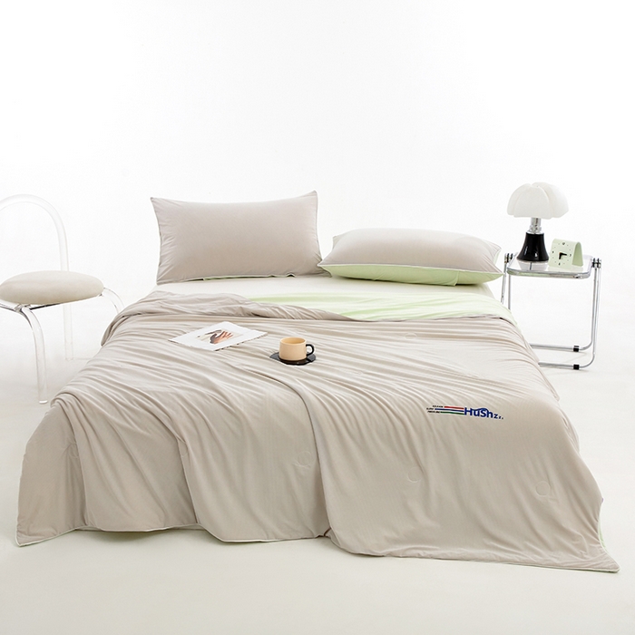 91家纺网 家纺一手货源 找家纺 VIP被业 2025新款0负担防蚊透气深睡被凉感丝网红直播小红书大豆冰丝空调夏被 天云灰