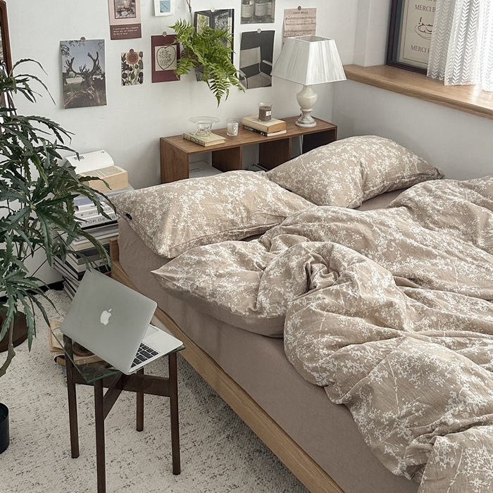 91家纺网 家纺一手货源 找家纺 柚可家居 2024新款三层纱浮雕提花四件套（送手提袋） 巴山夜雨-浅咖（送手提袋）