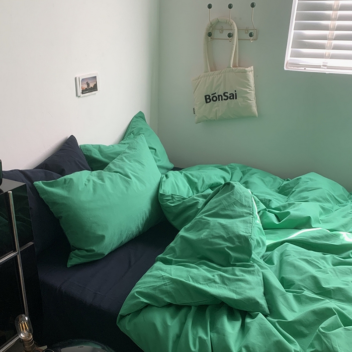 91家纺网 家纺一手货源 找家纺 柚可家居 2025新款40支全棉色织水洗棉四件套--绿箭 绿箭（枕套森绿+藏蓝）