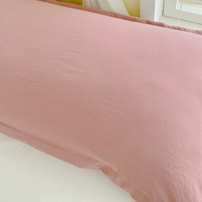 91家纺网 家纺一手货源 找家纺 雨彤家纺 2025年新款A类纯色水洗棉枕套 深豆沙