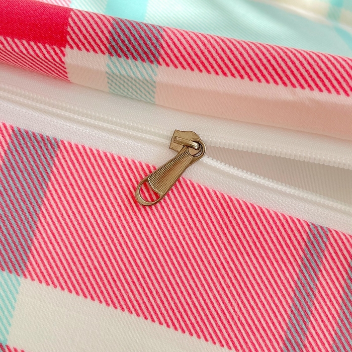 91家纺网 家纺一手货源 找家纺 雨彤家纺 2025年新款A类条纹水洗棉枕套 春彩格