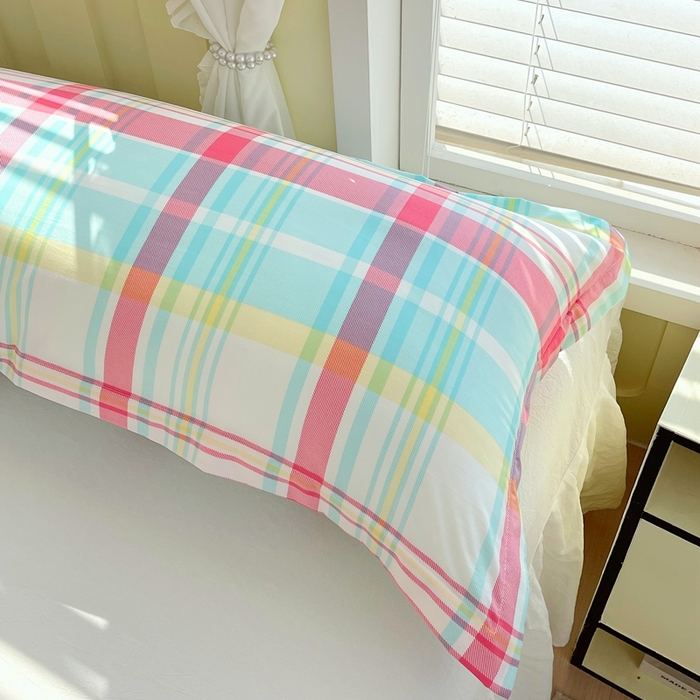 91家纺网 家纺一手货源 找家纺 雨彤家纺 2025年新款A类条纹水洗棉枕套 春彩格