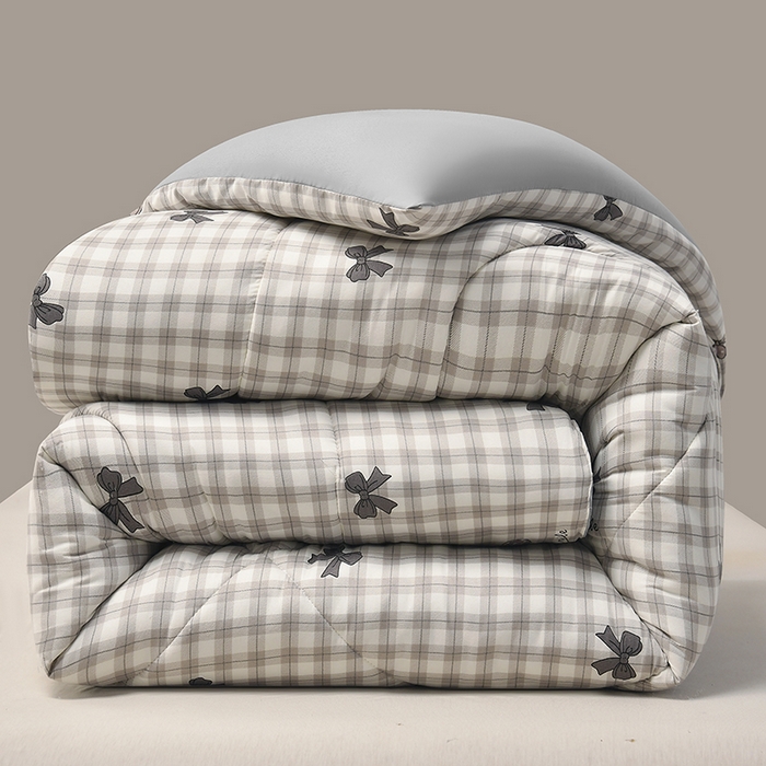 91家纺网 家纺一手货源 找家纺 无瑕家居 2025年新款水洗棉冬被春秋被被子被芯床褥被芯学生宿舍被子被芯 蝴蝶格灰