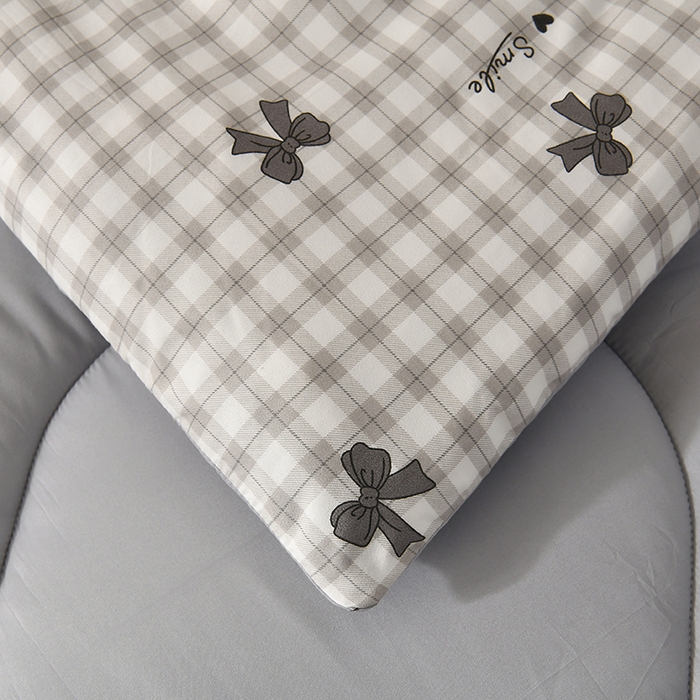 91家纺网 家纺一手货源 找家纺 无瑕家居 2025年新款水洗棉冬被春秋被被子被芯床褥被芯学生宿舍被子被芯 蝴蝶格灰