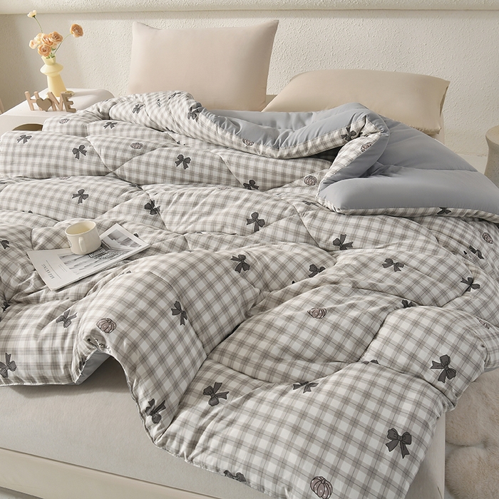 91家纺网 家纺一手货源 找家纺 无瑕家居 2025年新款水洗棉冬被春秋被被子被芯床褥被芯学生宿舍被子被芯 蝴蝶格灰