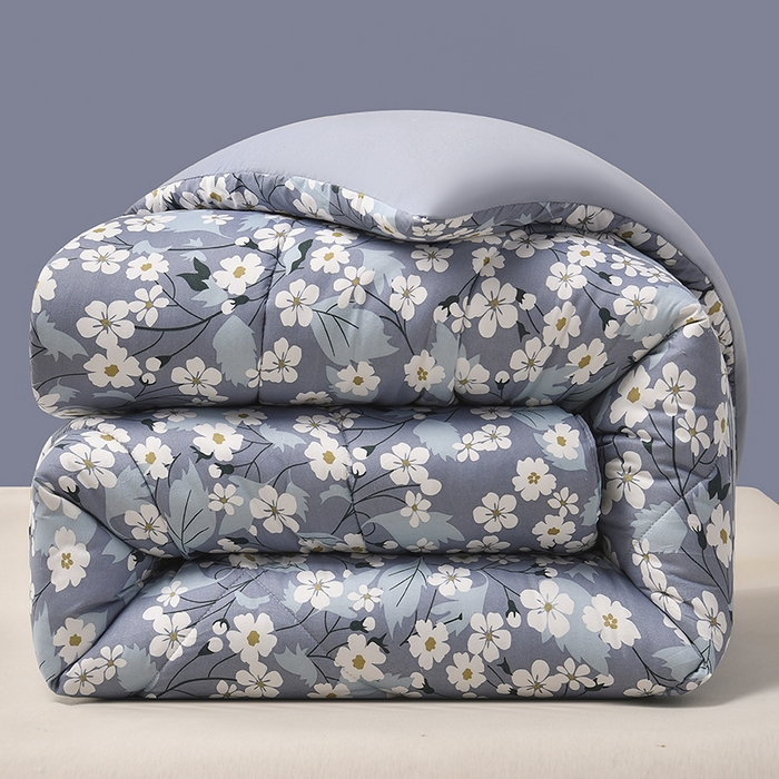 91家纺网 家纺一手货源 找家纺 无瑕家居 2025年新款水洗棉冬被春秋被被子被芯床褥被芯学生宿舍被子被芯 碎花蓝色