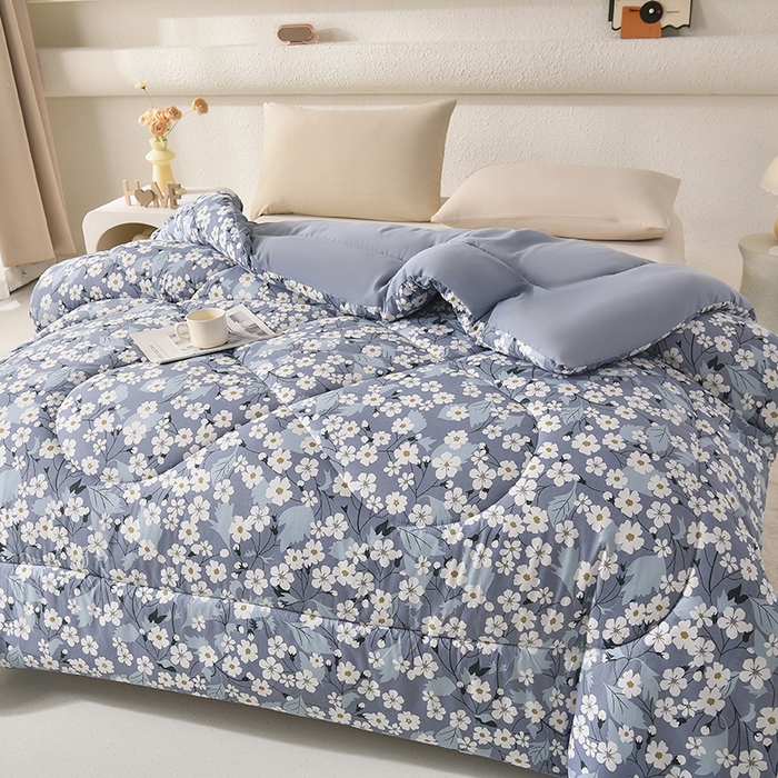 91家纺网 家纺一手货源 找家纺 无瑕家居 2025年新款水洗棉冬被春秋被被子被芯床褥被芯学生宿舍被子被芯 碎花蓝色