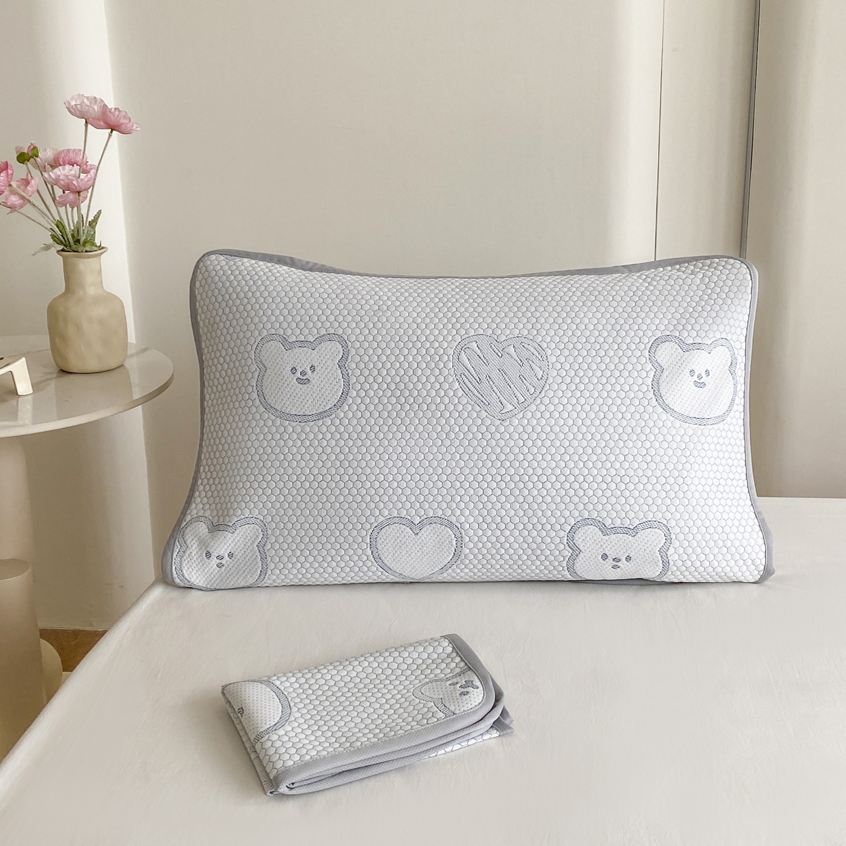 91家纺网 家纺一手货源 找家纺 乐嘉盈 2025年新款凉豆豆印花枕皮 天蓝色