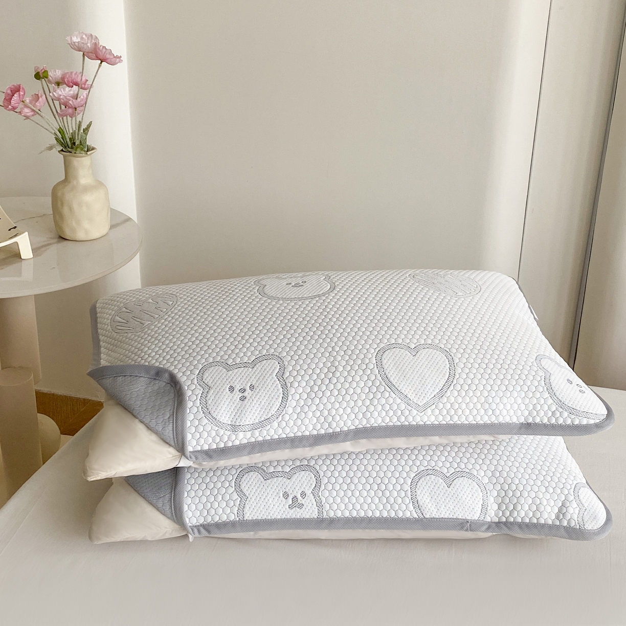 乐嘉盈 2025年新款凉豆豆印花枕皮 浅灰色