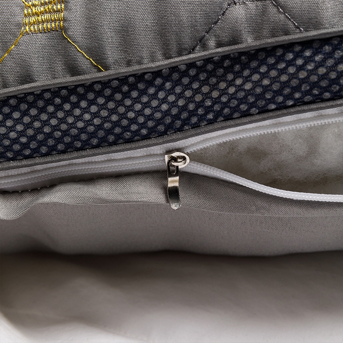 91家纺网 家纺一手货源 找家纺 佳尚枕芯2025新款满天星透气绗绣羽丝绒枕芯枕头 灰色48x74cm-低枕/只