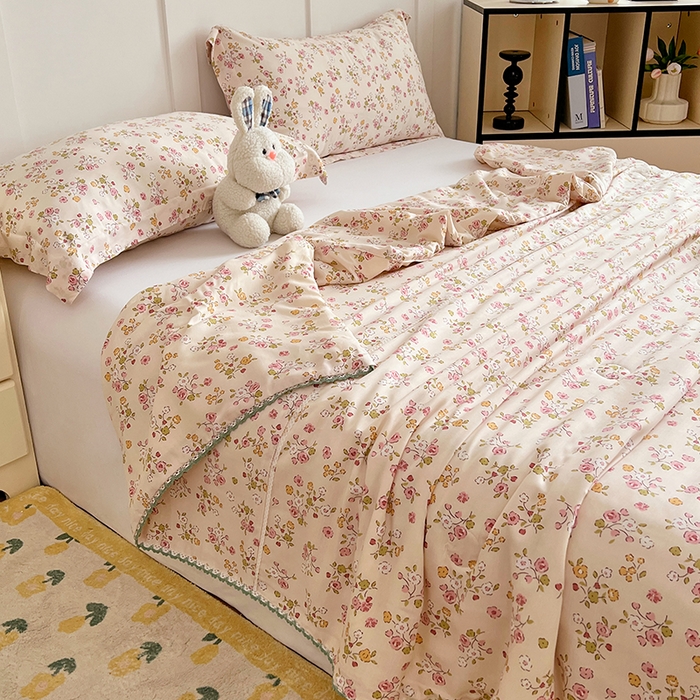 91家纺网 家纺一手货源 找家纺 VIP被业 2025新款书香绸网红直播小红书夏凉被凉感冰丝天丝夏被 春之序章